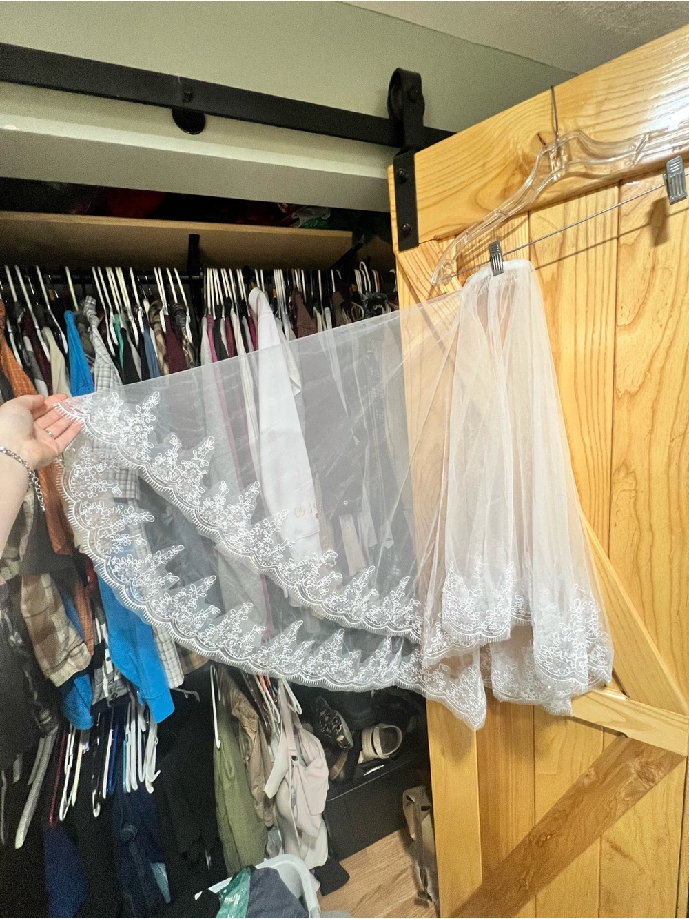 2 Veils - Picture 4 of 6